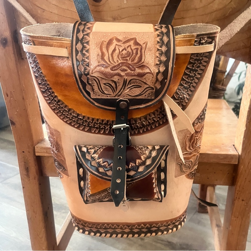 NWOT Hand Tooled Mexican Leather Artisan Backpack Floral Motif Stitch STUNNING